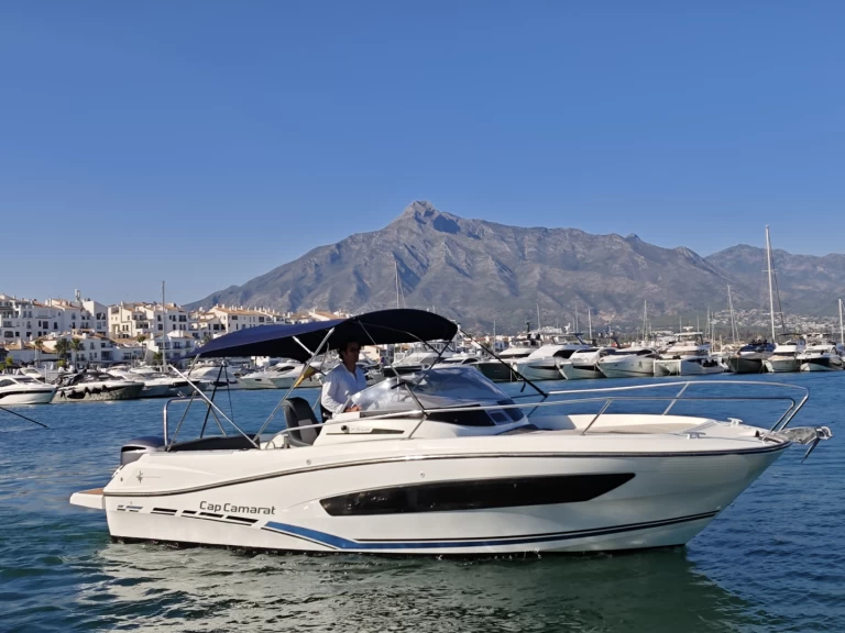 Bénéteau CAP CAMARAT 7,5 W.A między profesjonalistami a osobami prywatnymi w Arzon