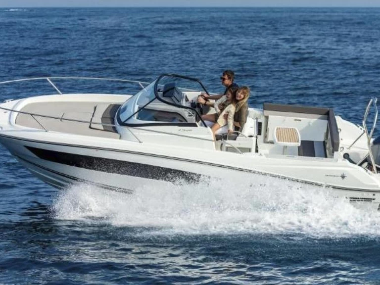 Wynajmij Bénéteau CAP CAMARAT 7,5 W.A w Arzon