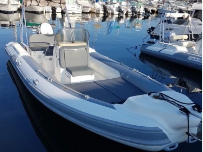 Wynajem łodzi Motonautica-Vesuviana Touring 740 w Porto-Vecchio na SamBoat 