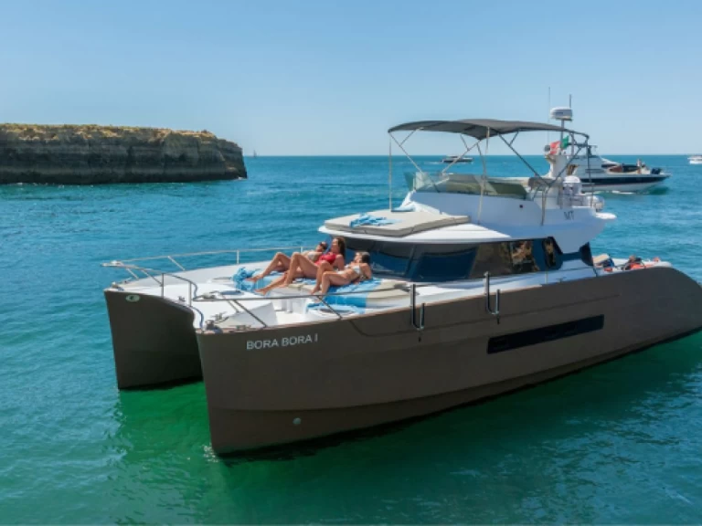 Wynajmij Luksusowy jacht z lub bez skippera Fountaine Pajot w Vilamoura