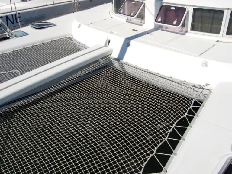 Wynajem Katamaran Lagoon z patentem 