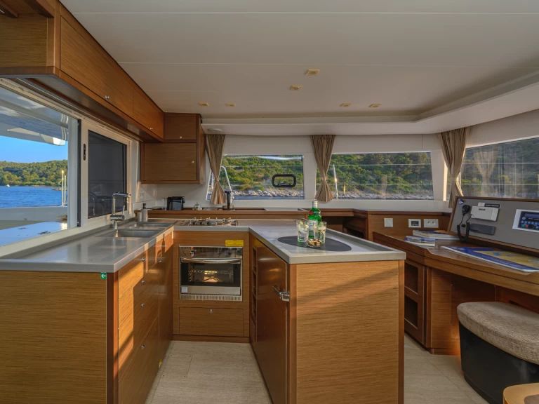 Wynajem Katamaran w Trogir - Lagoon Lagoon 450 F