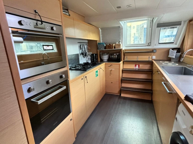 Wynajem łodzi Lagoon Lagoon 620 w Capo d'Orlando na SamBoat 