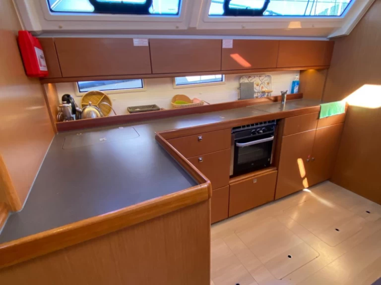 Bavaria Cruiser 46 między profesjonalistami a osobami prywatnymi w Marmaris