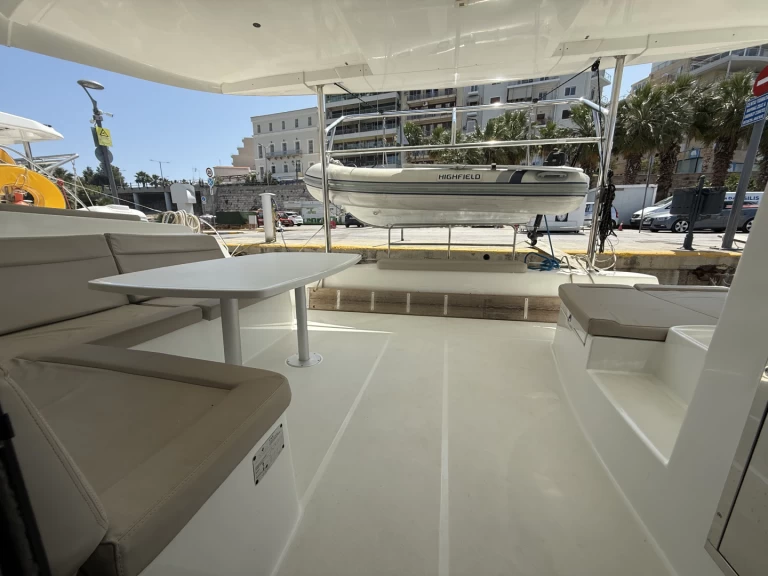 Wynajem Katamaran w Nikiána - Lagoon Lagoon 42, 2020,  Air Condition, Generator, Water maker, Solar panel, Only with skipper, 2 SUP offered free