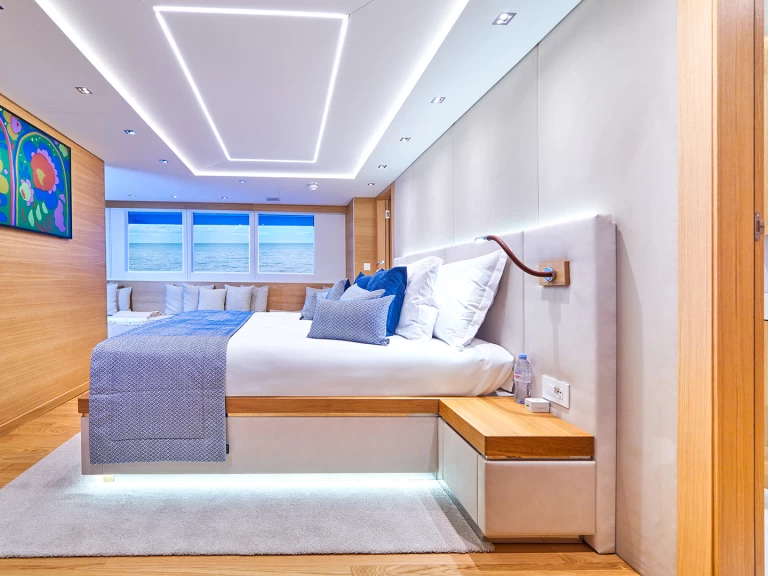 Wynajem Luksusowy jacht  z patentem 