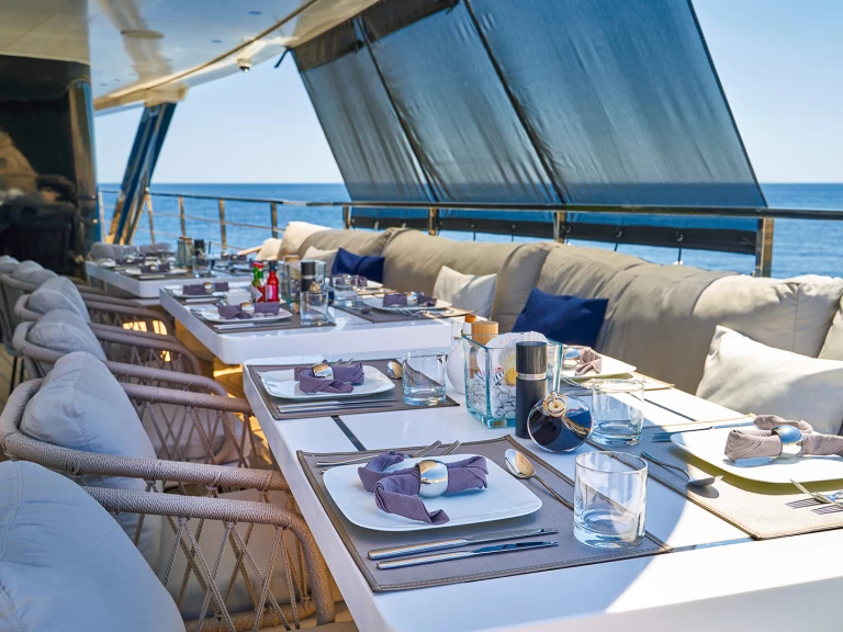  ICY 55 między profesjonalistami a osobami prywatnymi w Split