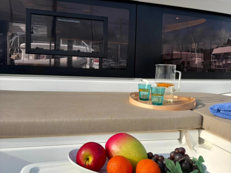 Wynajmij Lagoon Lagoon 46 w Primosten