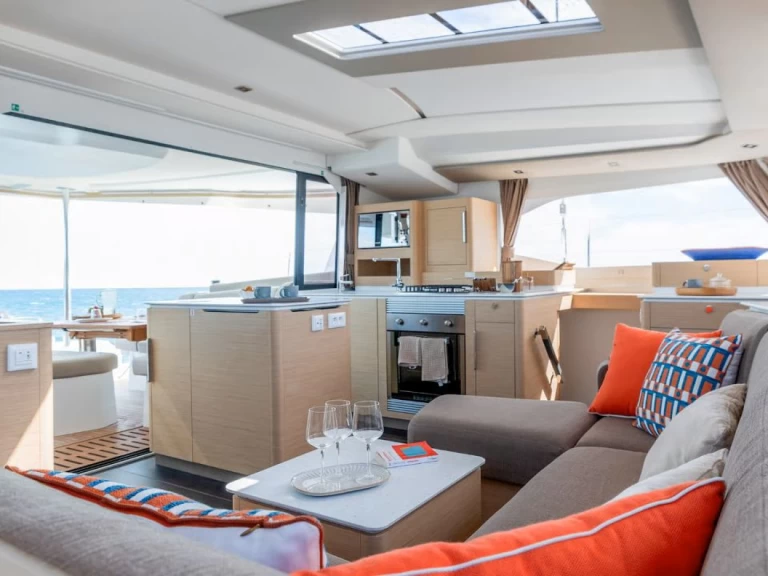 Wynajmij Katamaran z lub bez skippera Fountaine Pajot w Donji Seget