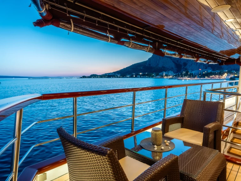 Żaglowiec do wynajmu w Trogir w najlepszej cenie