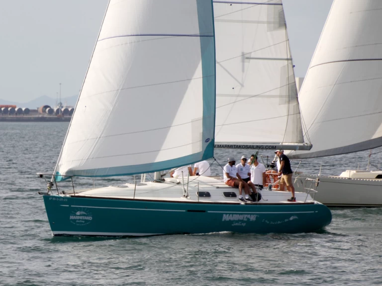 Wynajem Żaglowiec w Getxo - Bénéteau First 36 S7