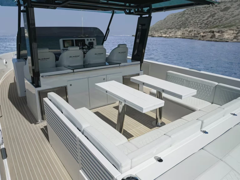 Wynajmij Motorówka z lub bez skippera De Antonio w Alyki