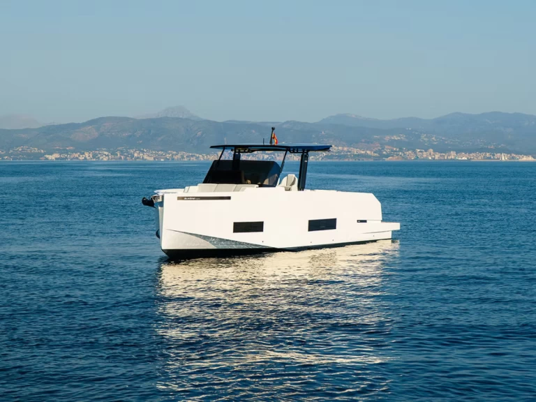 Wynajem Motorówka De Antonio z patentem 