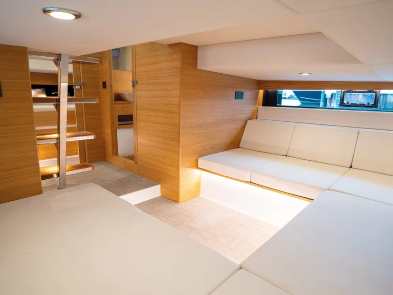 Motorówka do wynajmu w Alyki w najlepszej cenie