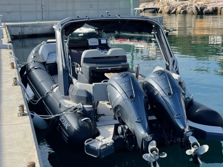 Wynajem Łódż półsztywna Zodiac z patentem 