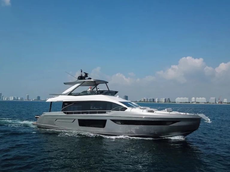 Wynajem łodzi Azimut Azimut 68 Fly w Miami na SamBoat 