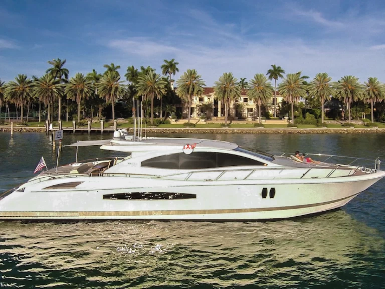 Wynajmij Lazzara 75 LSX  w Miami Beach Marina