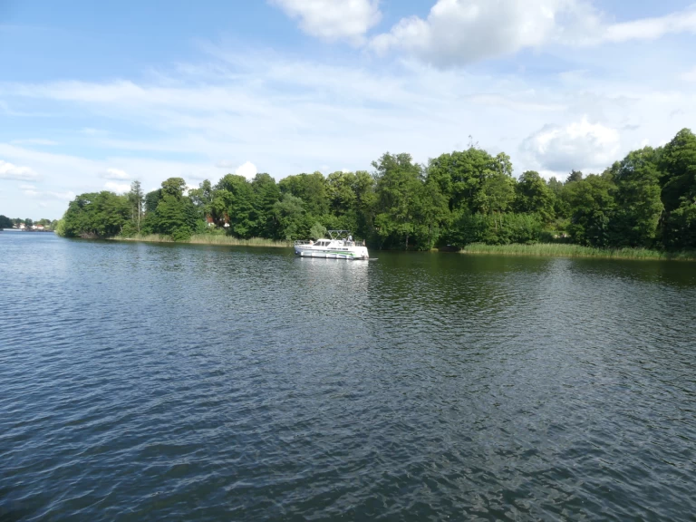  Tarpon 42 N między profesjonalistami a osobami prywatnymi w Lübz