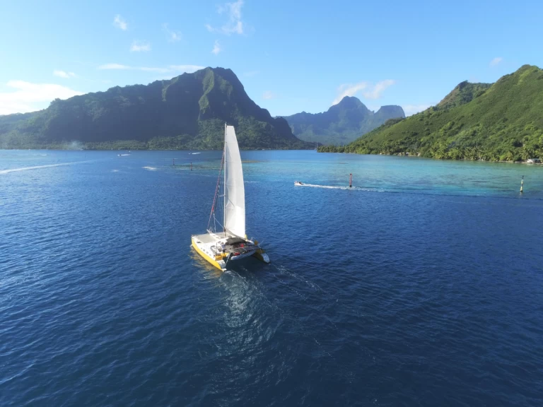 Wynajmij Katamaran z lub bez skippera Outremer w Fare