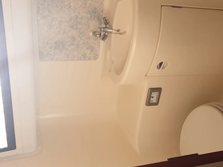 Wynajmij Nicols Yacht Nicols Sedan 1160 w Lübz