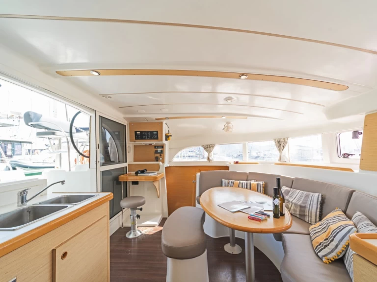 Wynajmij Lagoon Lagoon 380 w Kavála