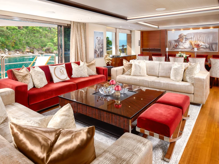 Princess Princess 40m między profesjonalistami a osobami prywatnymi w Split