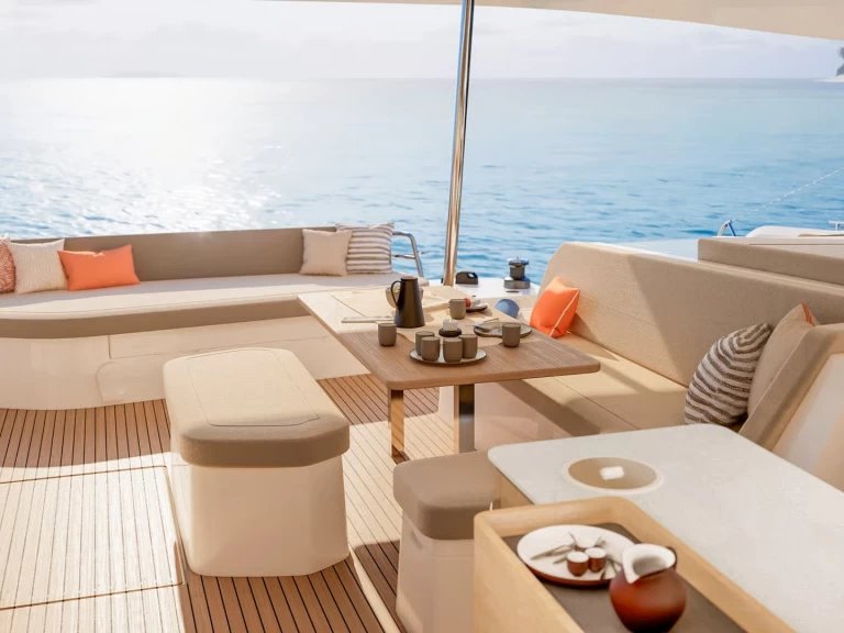 Wynajem Katamaran Fountaine Pajot z patentem 