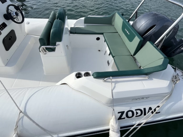 Wynajmij Łódż półsztywna z lub bez skippera Zodiac w La Trinité-sur-Mer