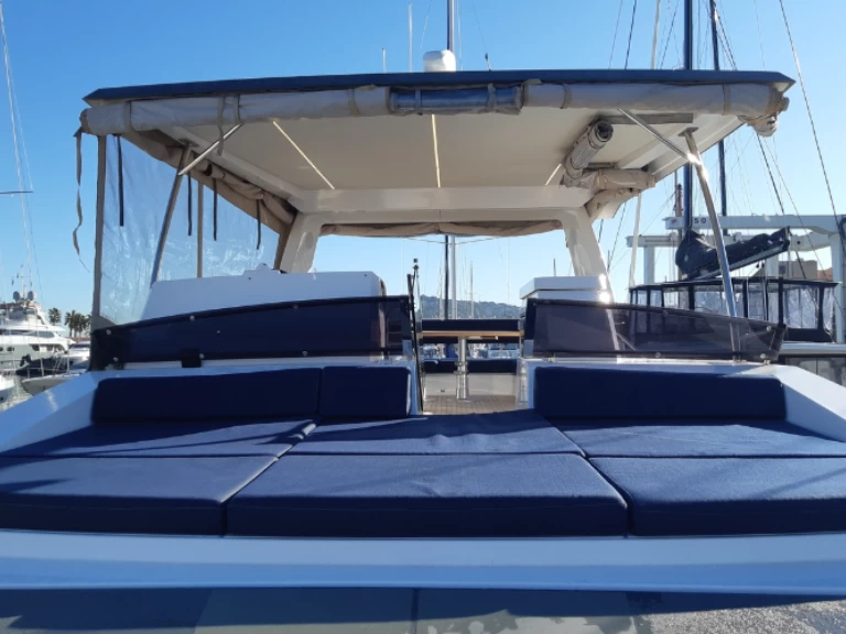 Nautitech Nautitech 47 między profesjonalistami a osobami prywatnymi w Ajaccio