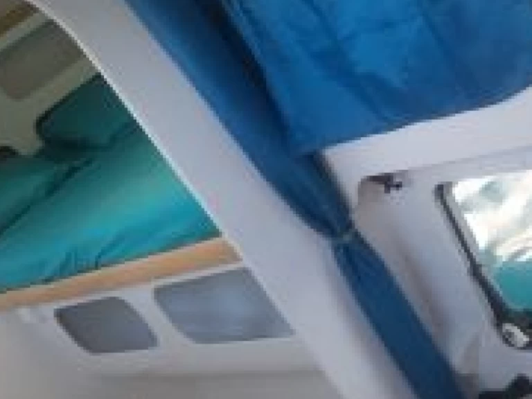 Wynajem Katamaran Outremer z patentem 