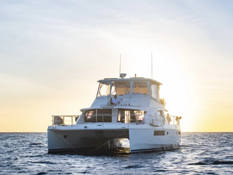 Wynajem Katamaran Power Cat  z patentem 