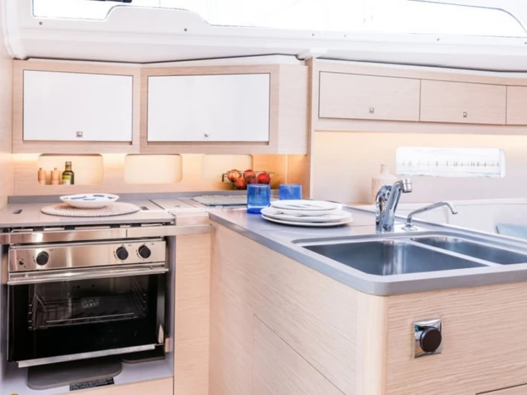 Żaglowiec do wynajmu w Procida w najlepszej cenie