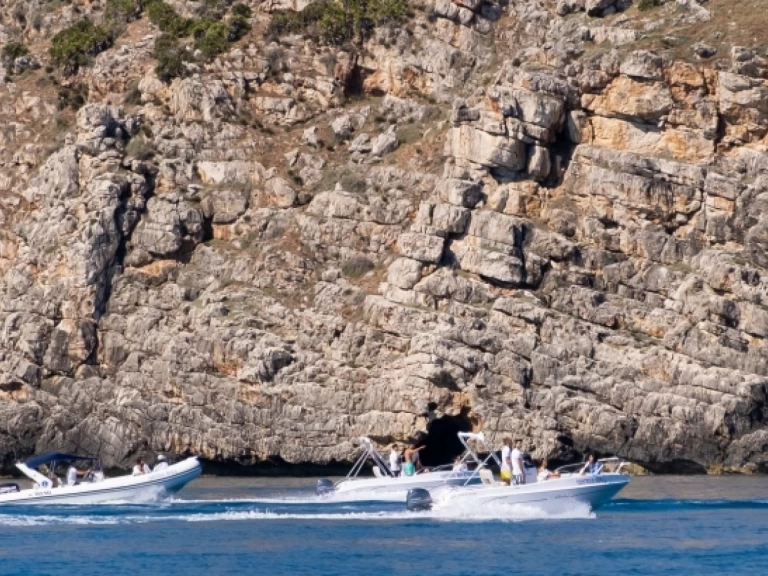 Wynajem Motorówka Gozzo z patentem 