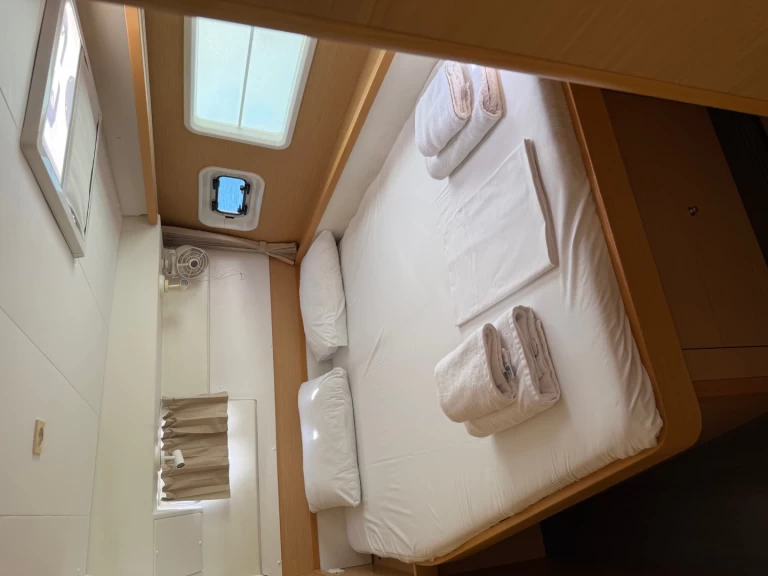 Wynajem łodzi Lagoon Lagoon 400 S2 w Alimos na SamBoat 