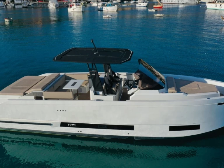 Wynajem Motorówka De Antonio z patentem 