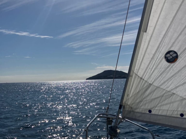 Żaglowiec do wynajmu w Le Cap d'Agde w najlepszej cenie