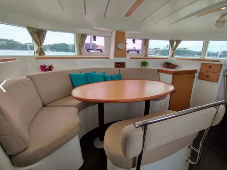 Wynajmij Lagoon Lagoon 380 S2 w Ibiza Town