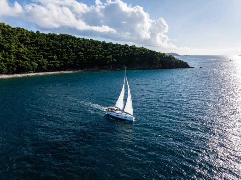 Wynajmij Jeanneau Sun Odyssey 440 w Road Town