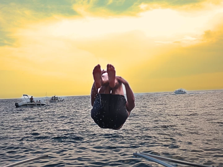 Wynajem Motorówka Boston Whaler z patentem 