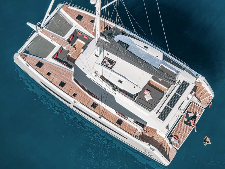 Fountaine Pajot Fountaine Pajot Samana 59 między profesjonalistami a osobami prywatnymi w Palermo