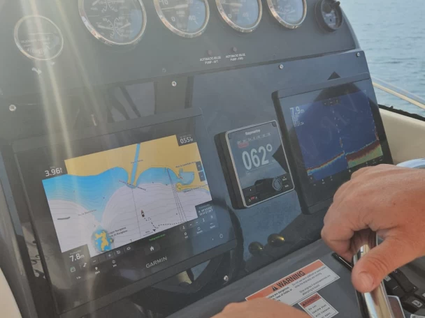 Wynajem łodzi Sorrento tanio 3100 Offshore