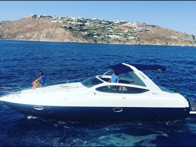 Motorówka do wynajmu w Vlychada w najlepszej cenie