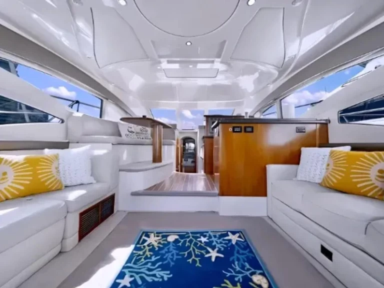 Wynajem łodzi Cruisers 48 Cruiser  w Miami Beach na SamBoat 