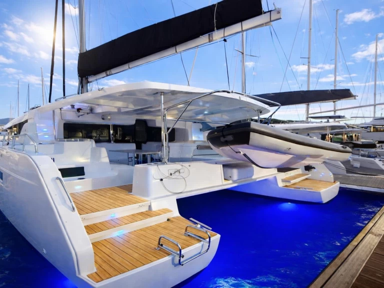 Wynajmij Lagoon Lagoon 46 w Primosten