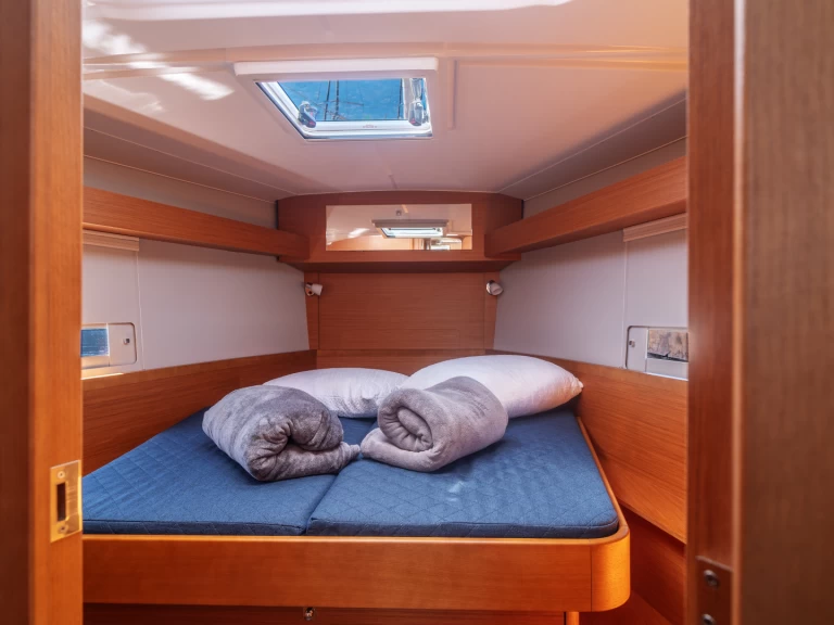 Wynajmij Dufour Dufour 430 Grand Large w Olbia