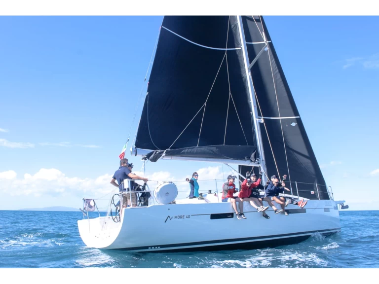 Wynajem Żaglowiec More Boats z patentem 