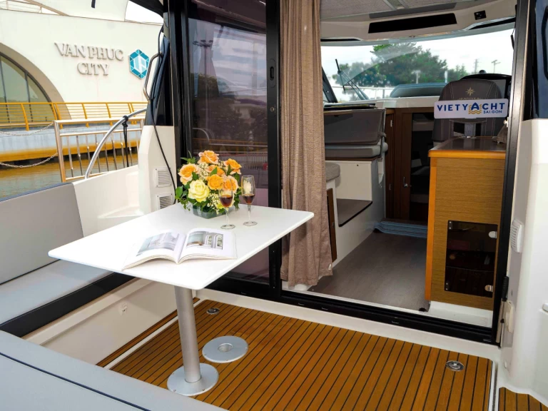 Wynajem łodzi Phường Hiệp Bình Chánh tanio Merry Fisher 895