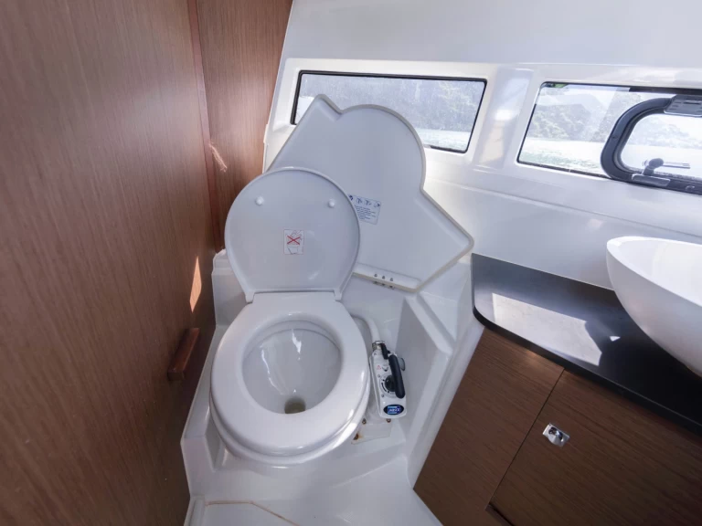 Motorówka do wynajmu w Phường Hiệp Bình Chánh w najlepszej cenie