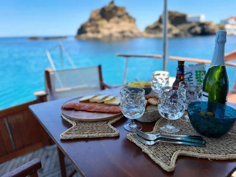 Motorówka do wynajmu w Mahon w najlepszej cenie