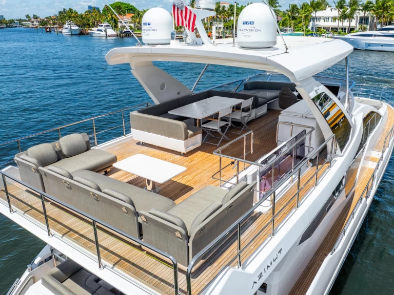 Wynajem łodzi Miami tanio 72 Flybridge